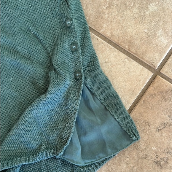 Milly Green Ribbed Tunic Blouse with 3/4 Sleeves - Picture 3 of 4